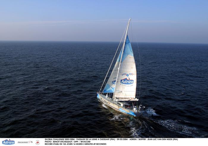Adrien le bateau de VDH pour son record du tour du monde à l'envers